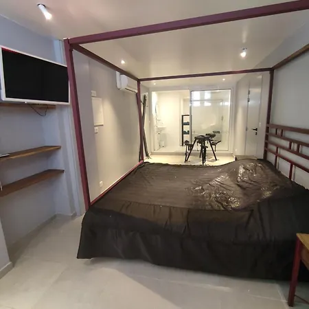 Apartment Secret Room, 3 Couple Only Au Village Naturiste *